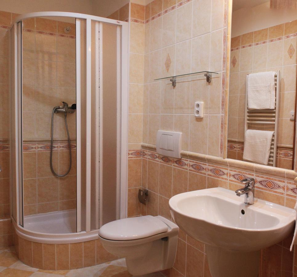 Hotel Orix Jáchymov Esterno foto